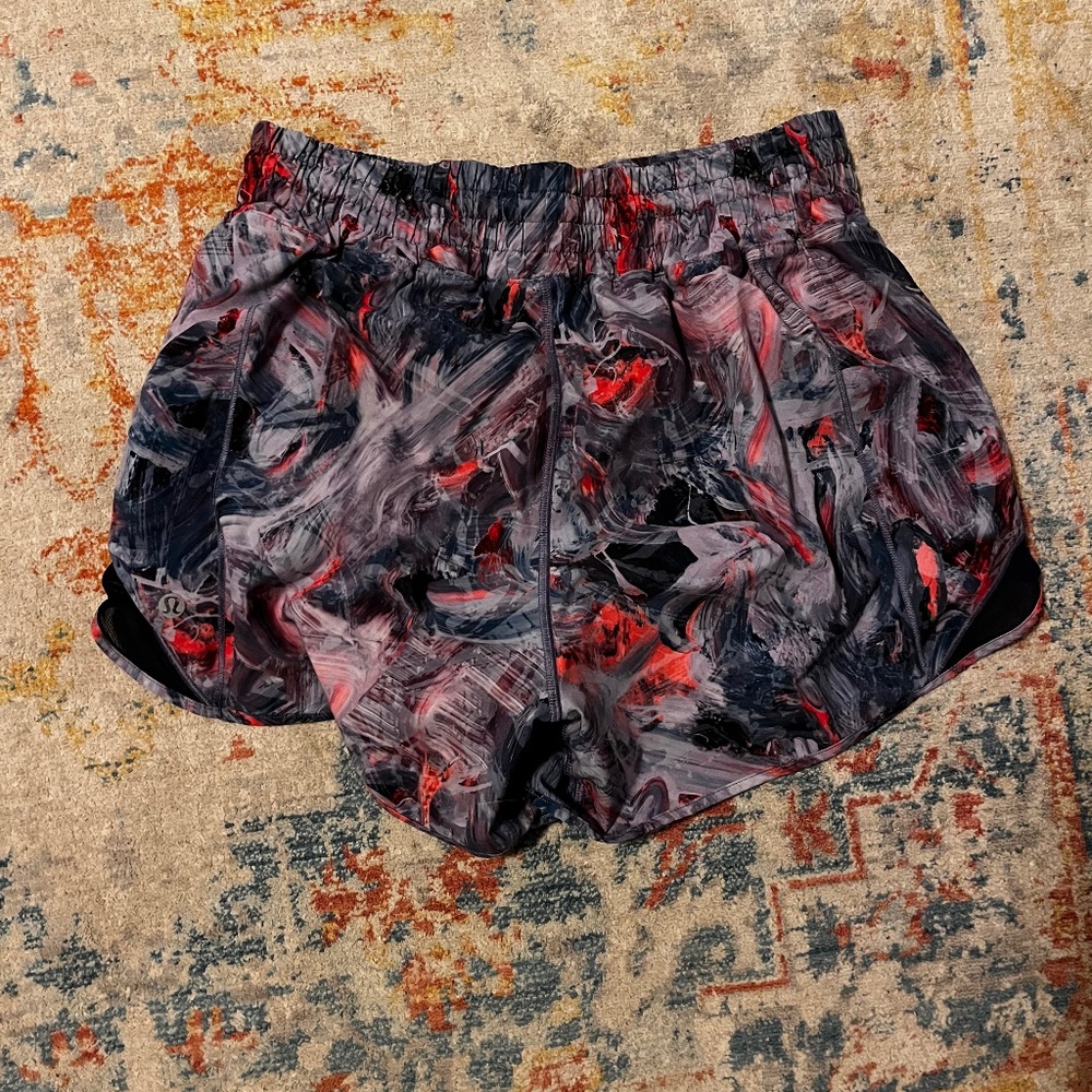Lululemon Hotty Hot short 4” inseam